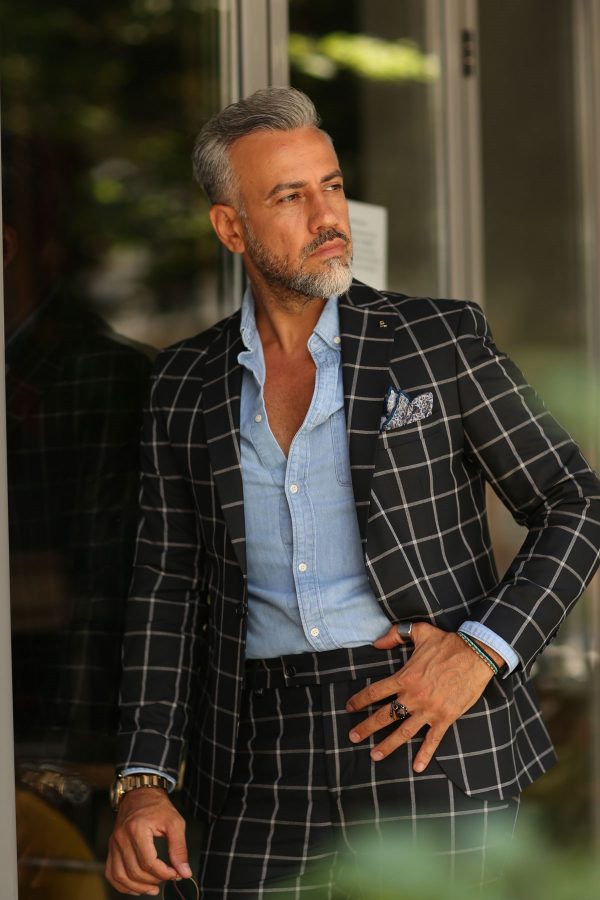 Elegancnki garnitur w kratę - sportowa elegancja G2